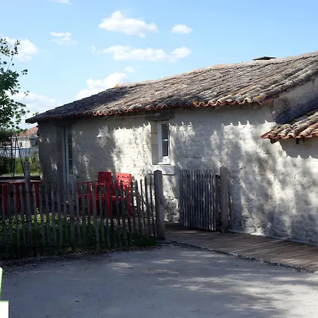 Le Moineau Dom wakacyjny Theil-Rabier